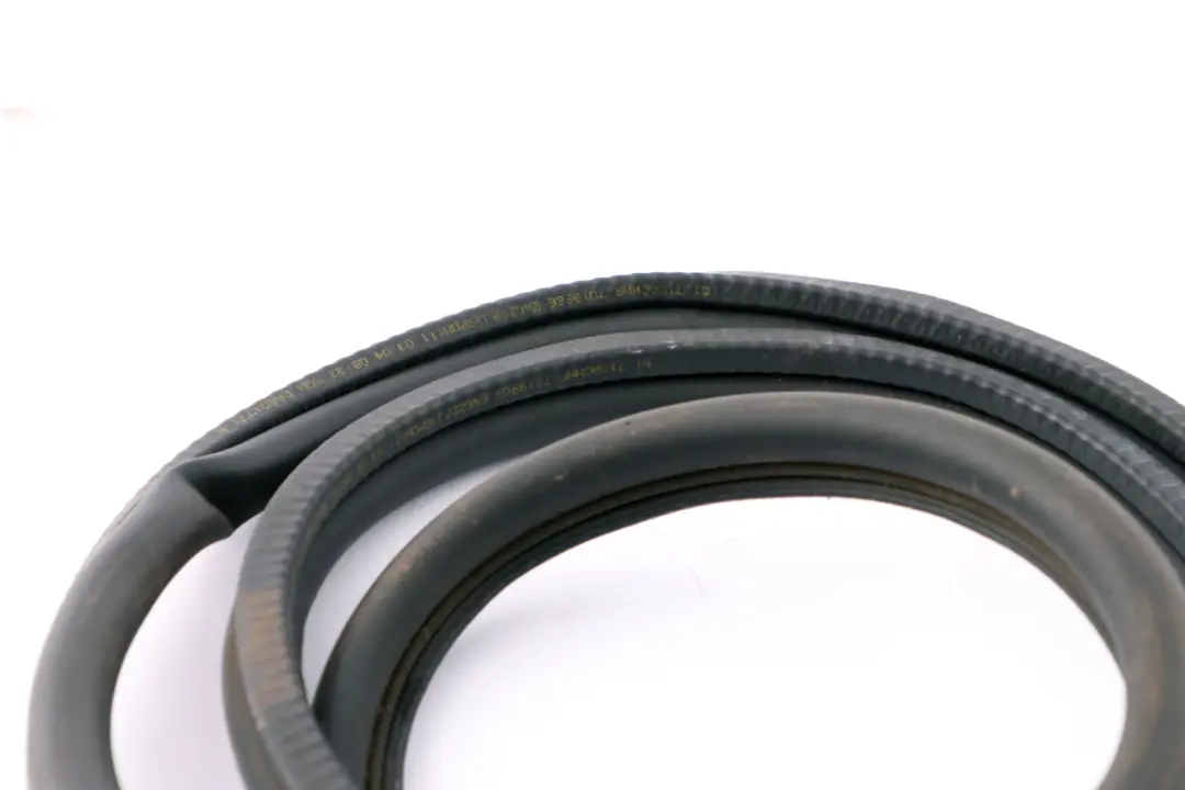 Abdichtung Frontklappe Hinten BMW 7 er E65 E66 E67 - SKU 8240739 - Teilenummer 8240739