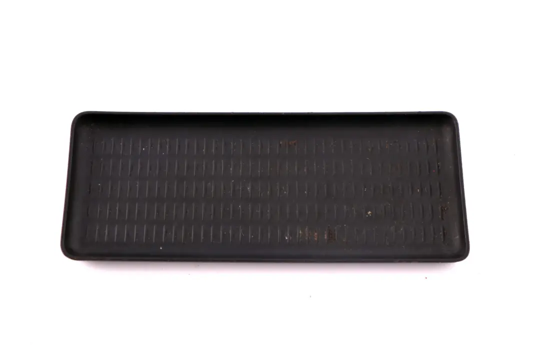 BMW E46 Inserto in gomma vassoio portaoggetti anteriore nero - SKU 8242843 - Numero di parte 8242843