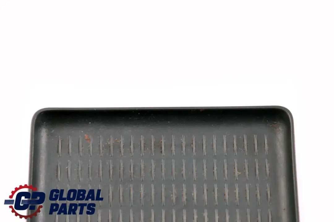 Consolle Centrale Gomma Mensola Conchiglia Posteriore Nero per BMW E46 con numero di parte 8242847 BMW E46 Consolle Centrale Gomma Mensola Conchiglia Posteriore Nero - SKU 8242847 - Numero di parte 8242847