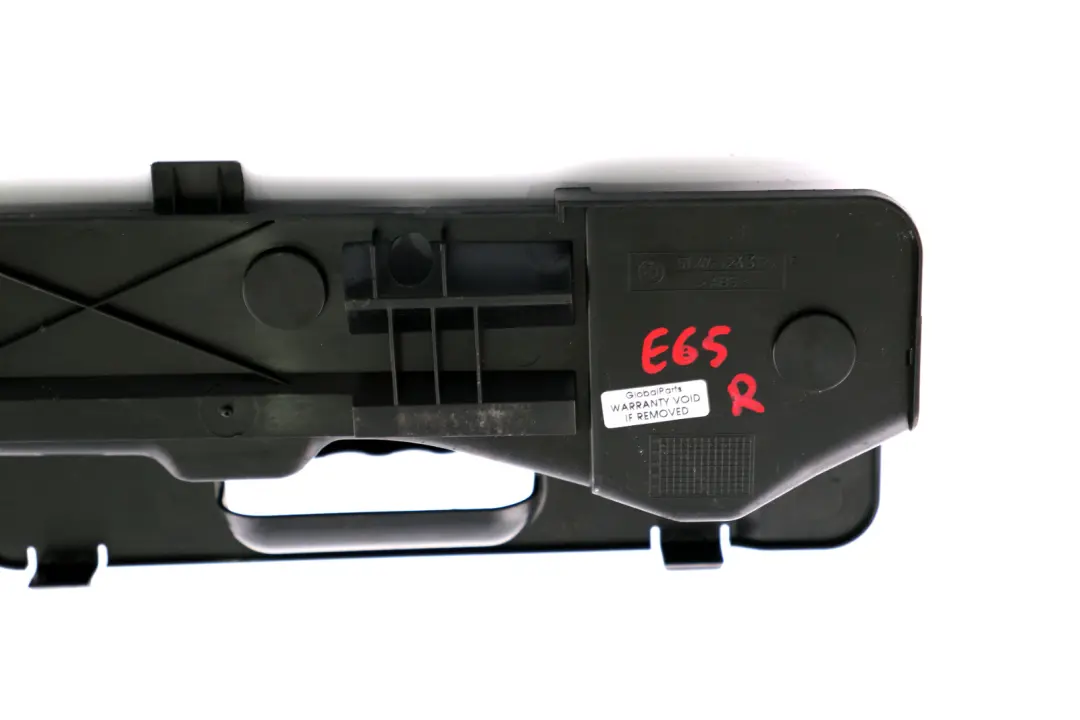 BMW E65 E66 Derecha Maletero Alfombrilla Base Tapa Plastico Recorte - SKU 8243125 - Número de pieza 8243125