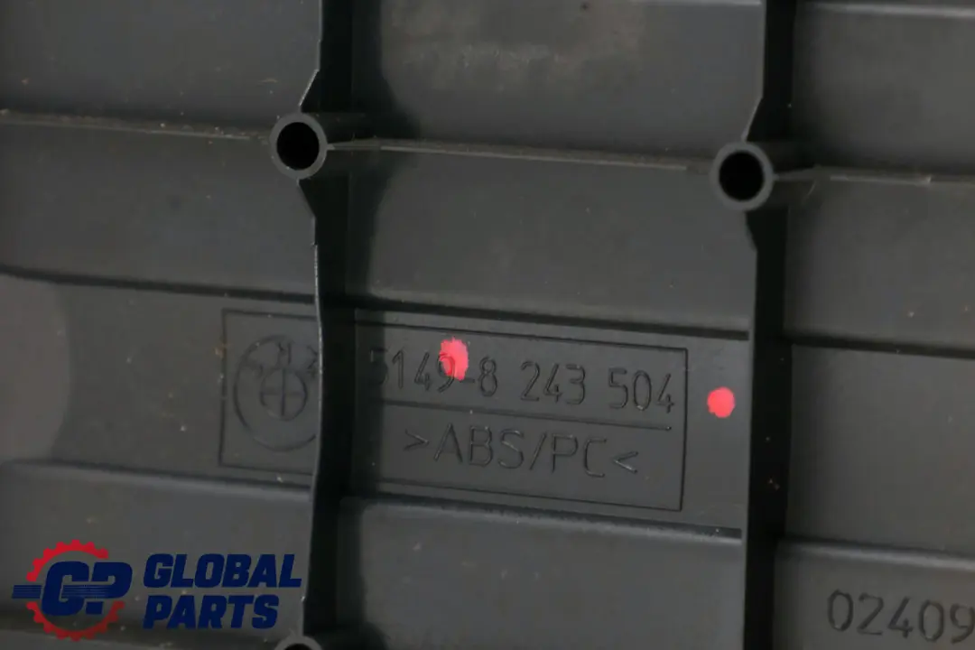 Osłona tapicerka klapy bagażnika do BMW E53 X5 o numerze 8243504 BMW E53 X5 Osłona tapicerka klapy bagażnika - SKU 8243504 - Numer Części 8243504