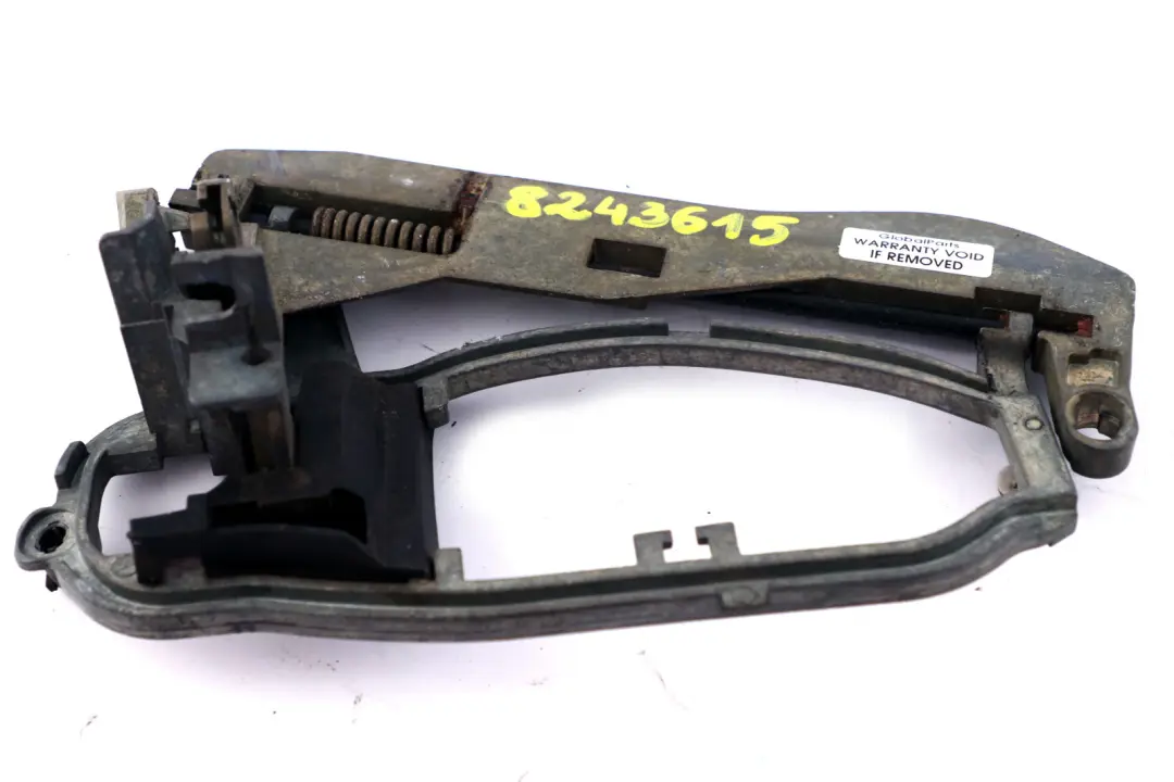 Wspornik Stelaż Klamka Mechanizm Drzwi Lewy Przód do BMW X5 E53 o numerze 8243615 BMW X5 E53 Wspornik Stelaż Klamka Mechanizm Drzwi Lewy Przód - SKU 8243615 - Numer Części 8243615