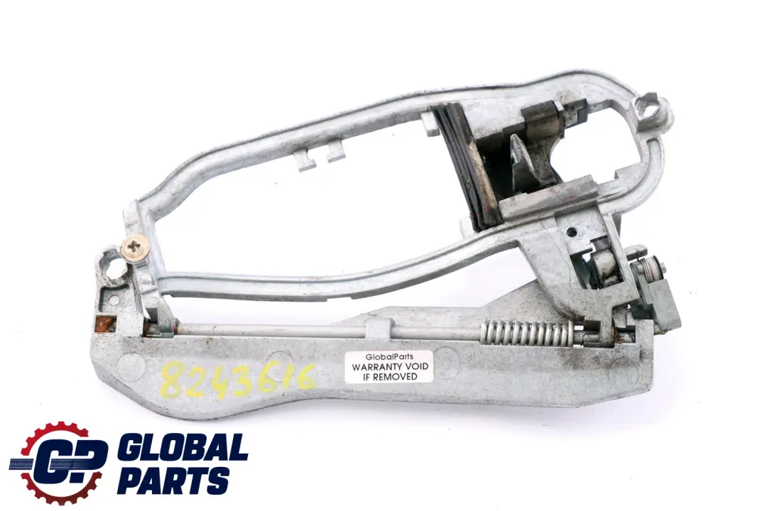 Puerta Delantera Derecha Exterior Manija Soporte para BMW E53 con número de pieza 7025992 BMW E53 Puerta Delantera Derecha Exterior Manija Soporte - SKU 8243616 - Número de pieza 7025992