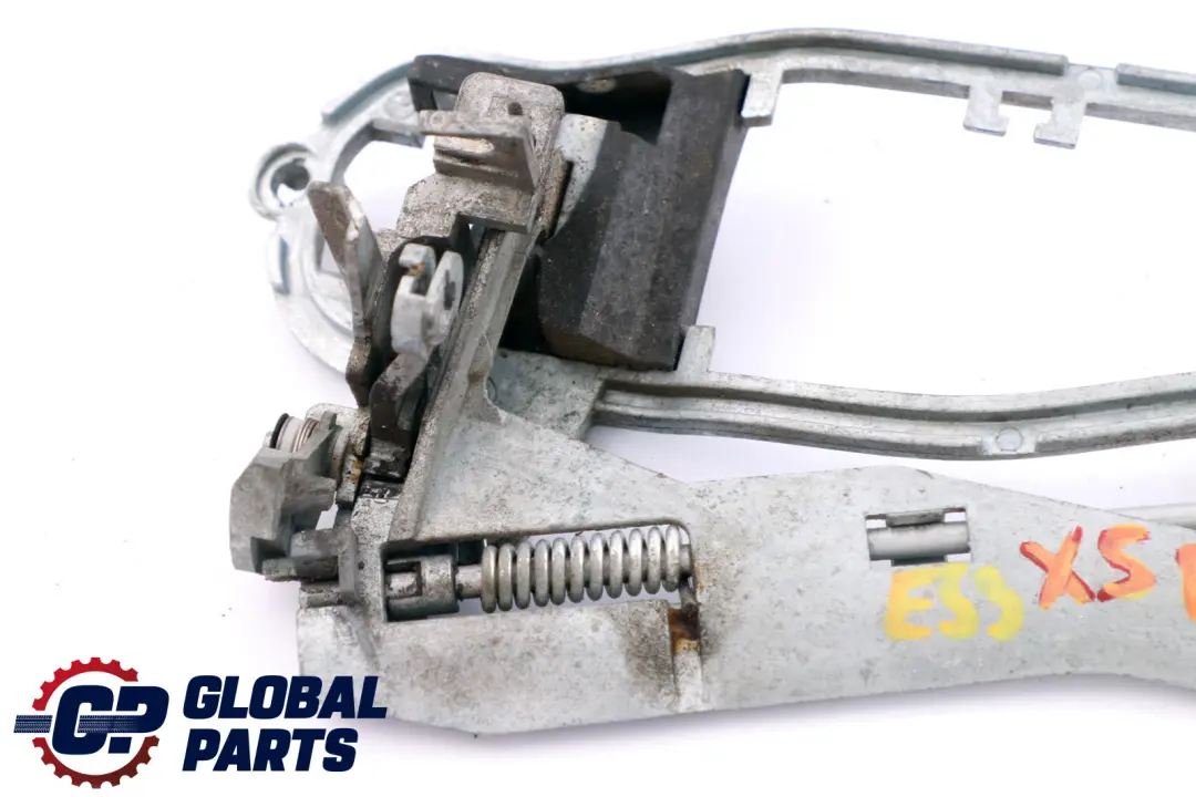 Front Right Door Outside Handle Carrier Bracket O/S to BMW X5 E53 with Part number 7025992 BMW X5 E53 Front Right Door Outside Handle Carrier Bracket O/S - SKU 8243616 - Part number 7025992