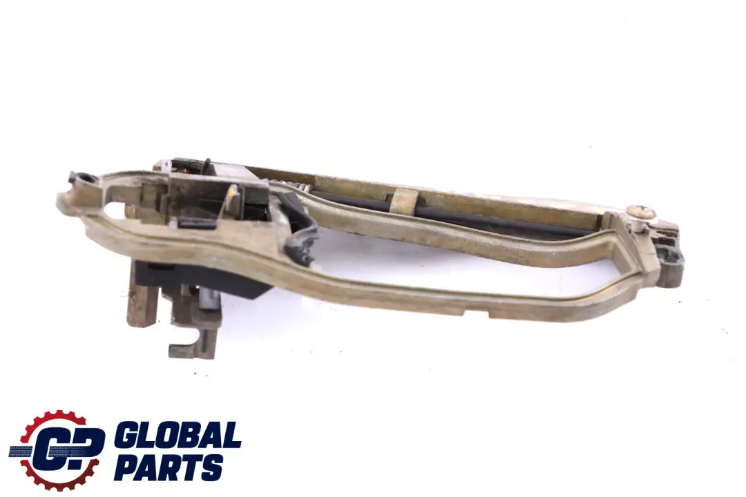 Tirador para Puerta Trasera Exterior Derecha para BMW E53 con número de pieza 8243636 BMW E53 Tirador para Puerta Trasera Exterior Derecha - SKU 8243636 - Número de pieza 8243636