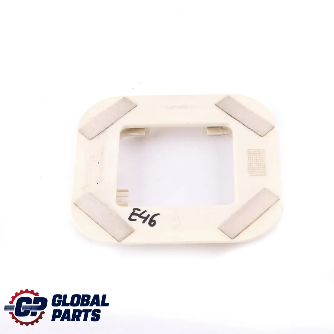 Soporte para unidad sensor ultrasonico de alarma para BMW E46 Mini Cooper R50 con número de pieza 8243666 BMW E46 Mini Cooper R50 Soporte para unidad sensor ultrasonico de alarma - SKU 8243666 - Número de pieza 8243666