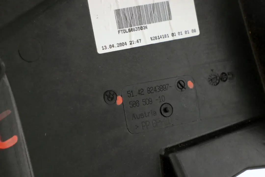 BMW E65 Wygłuszenie osłona drzwi lewy tył - SKU 8243897 - Numer Części 8243897