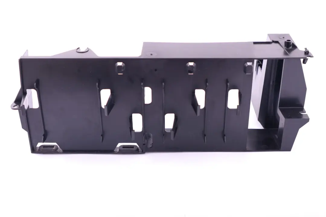 Soporte Agregado Elevador de Rueda de Repuesto para BMW Serie X5 E53 con número de pieza 8244135 BMW Serie X5 E53 Soporte Agregado Elevador de Rueda de Repuesto - SKU 8244135 - Número de pieza 8244135