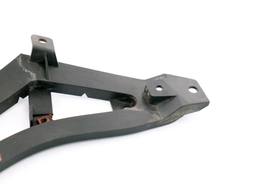 Soporte Guia Parachoques Trasero Izquierdo para BMW E65 E66 E67 con número de pieza 8245315 BMW E65 E66 E67 Soporte Guia Parachoques Trasero Izquierdo - SKU 8245315 - Número de pieza 8245315