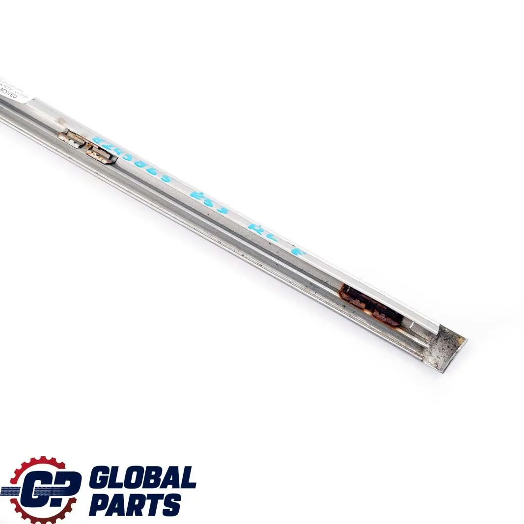 Acabado Ventana Lateral Trasera Izquierda Strip Trim Titan para BMW E53 con número de pieza 8245865 BMW E53 Acabado Ventana Lateral Trasera Izquierda Strip Trim Titan - SKU 8245865 - Número de pieza 8245865