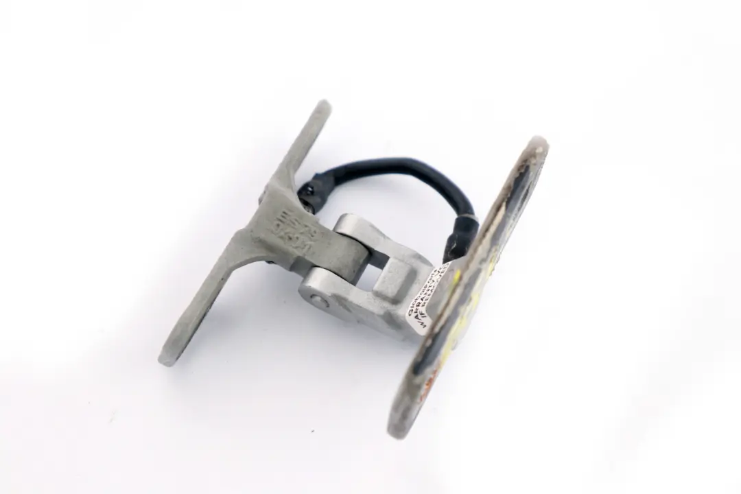 Maletero Tapa Izquierda Bisagra Superior Titansilber Plata para BMW X5 E53 con número de pieza 8247667 BMW X5 E53 Maletero Tapa Izquierda Bisagra Superior Titansilber Plata - SKU 8247667-TS - Número de pieza 8247667