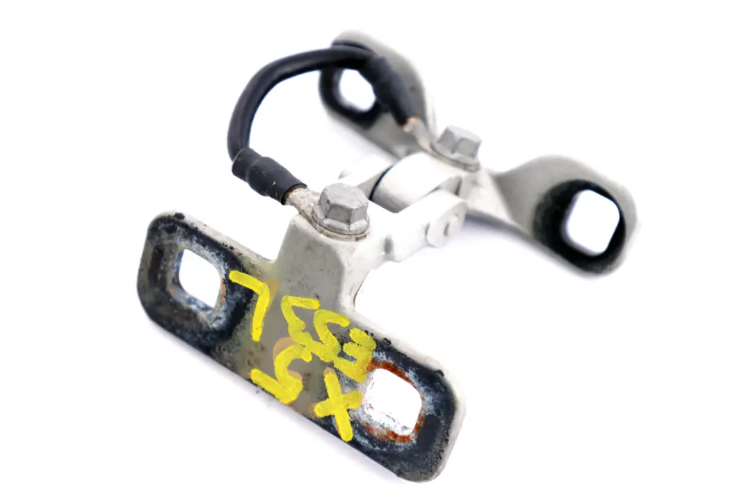 Boot Couvercle Coffre Gauche Charnière Supérieure Titansilber Argent pour BMW X5 E53 à propos du numéro de pièce 8247667 BMW X5 E53 Boot Couvercle Coffre Gauche Charnière Supérieure Titansilber Argent - SKU 8247667-TS - Numéro de pièce 8247667