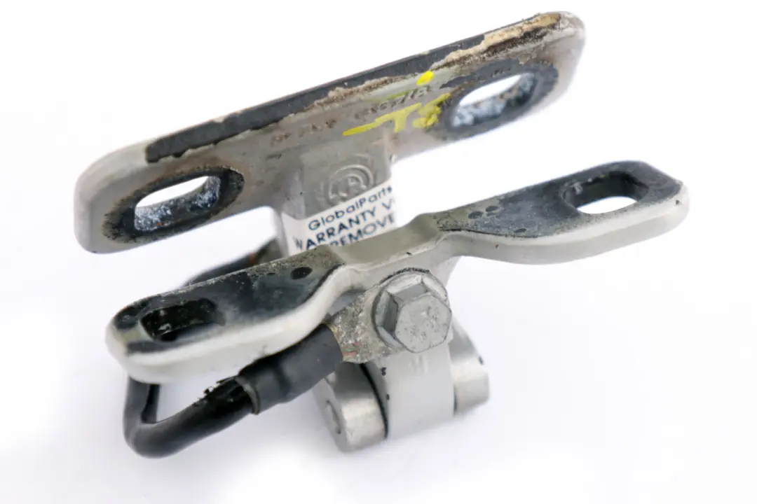 Zawias Klapy Bagażnika Tył Prawy Titan Silver do BMW X5 E53 o numerze 8247668 BMW X5 E53 Zawias Klapy Bagażnika Tył Prawy Titan Silver - SKU 8247668-1 - Numer Części 8247668