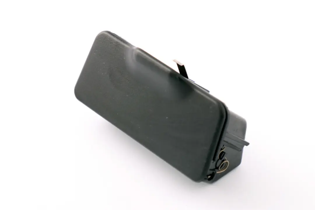 Schowek tylny środkowy czarny do BMW E53 o numerze 8249090 BMW E53 Schowek tylny środkowy czarny - SKU 8249093 - Numer Części 8249090