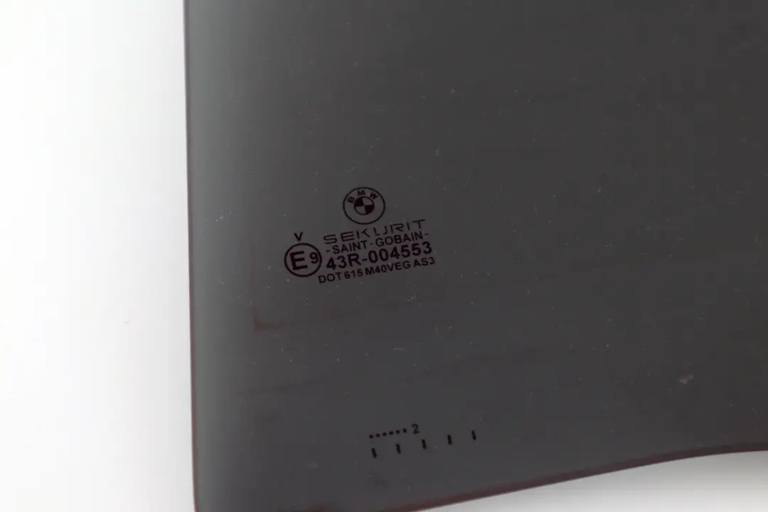 Seiten Scheibe Schwarz Tür Hinten Links für BMW X5 E53 mit Teilenummer 8249927 BMW X5 E53 Seiten Scheibe Schwarz Tür Hinten Links - SKU 8249927 - Teilenummer 8249927