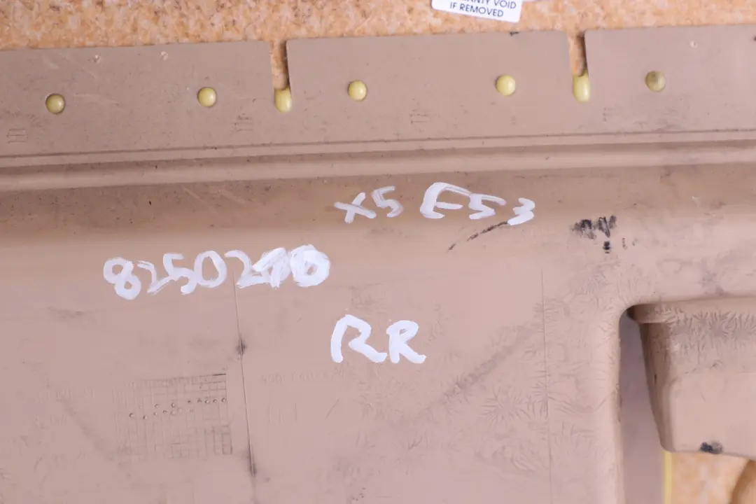 Right O/S Door Card Trim Panel Leather Beige Roller Blin to BMW X5 Series E53 Rear with Part number 8250210 BMW X5 Series E53 Rear Right O/S Door Card Trim Panel Leather Beige Roller Blin - SKU 8250210 - Part number 8250210