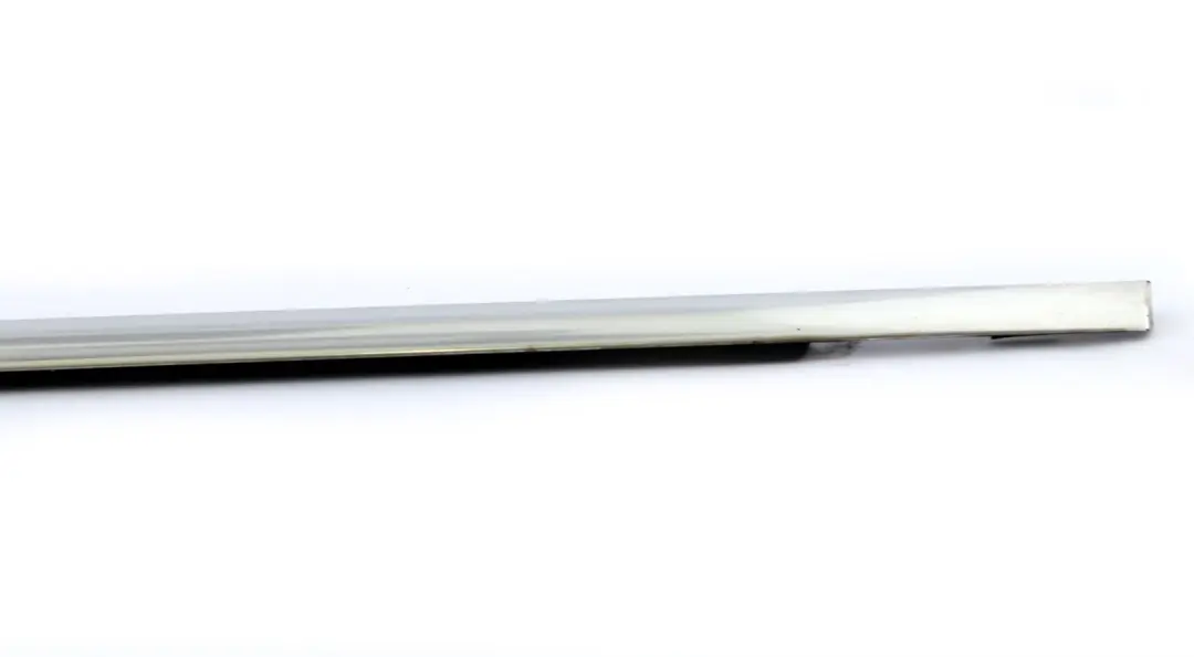 BMW X5 E53 Joint d'étanchéité extérieur porte arrière gauche Chrome - SKU 8251597 - Numéro de pièce 8251597