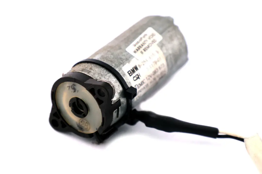 Silnik regulacji oparcia fotela przód do BMW X5 E53 o numerze 8251615 BMW X5 E53 Silnik regulacji oparcia fotela przód - SKU 8251615 - Numer Części 8251615