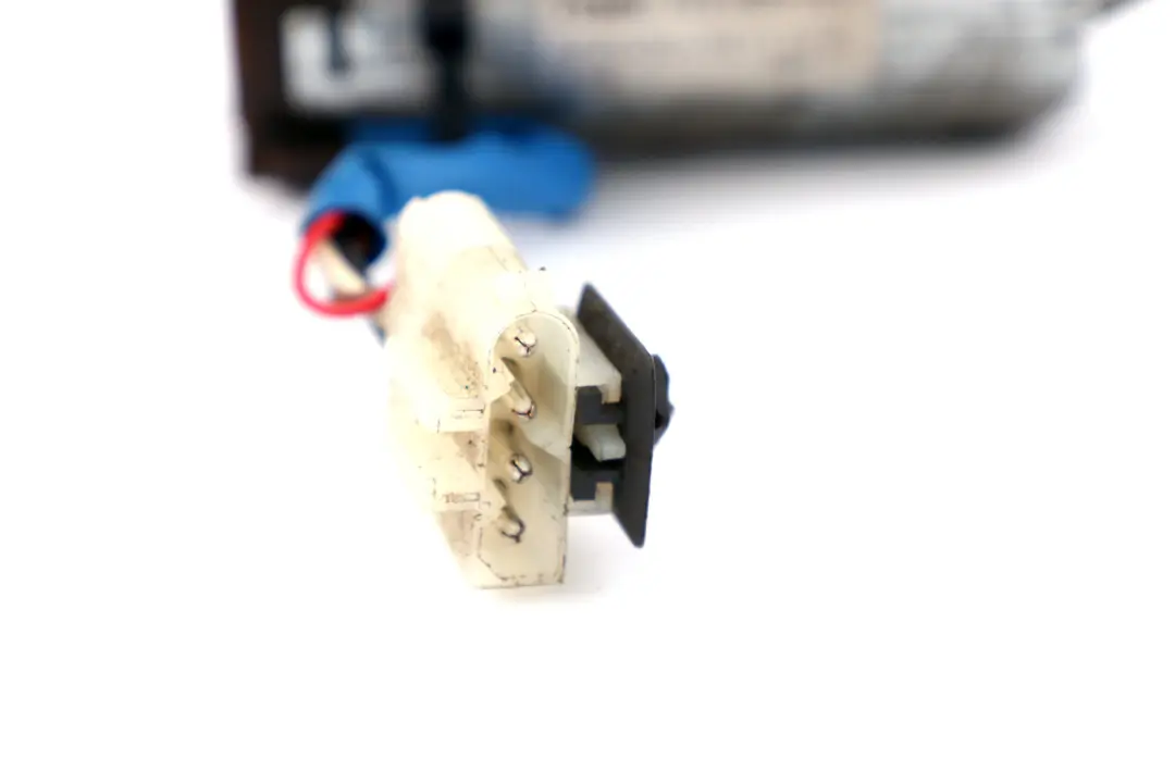 Front Right Seat Backrest Adjustment Actuator to BMW X5 E46 E53 with Part number 52108251618 BMW X5 E46 E53 Front Right Seat Backrest Adjustment Actuator - SKU 8251618 - Part number 52108251618