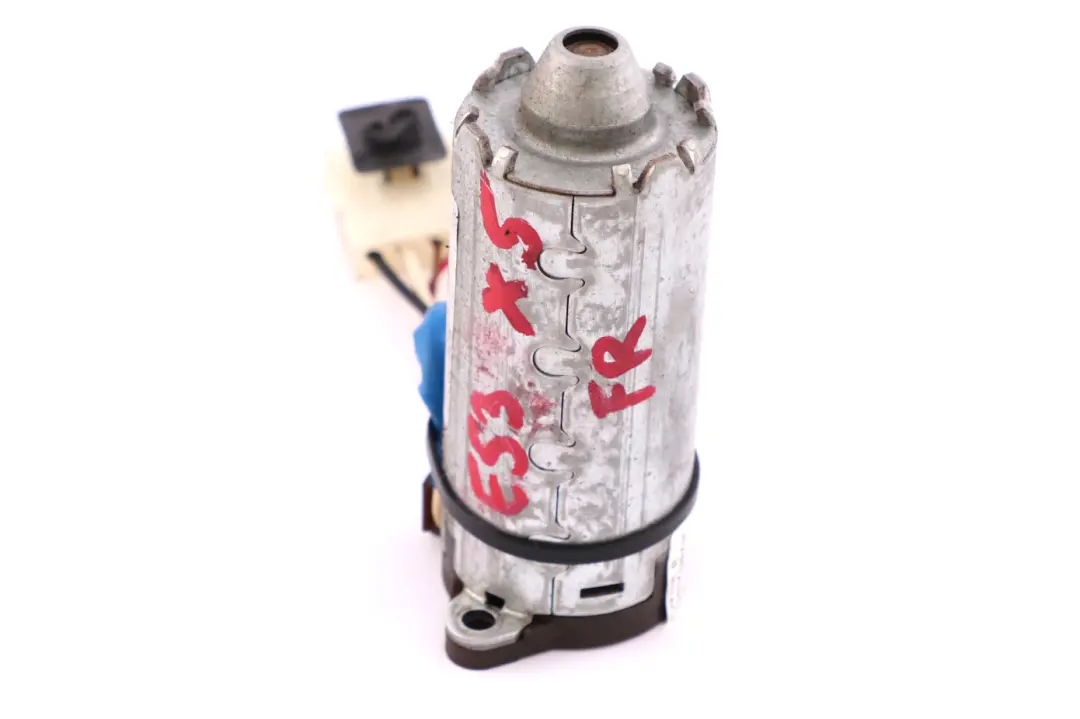 Front Right Seat Backrest Adjustment Actuator to BMW X5 E46 E53 with Part number 52108251618 BMW X5 E46 E53 Front Right Seat Backrest Adjustment Actuator - SKU 8251618 - Part number 52108251618