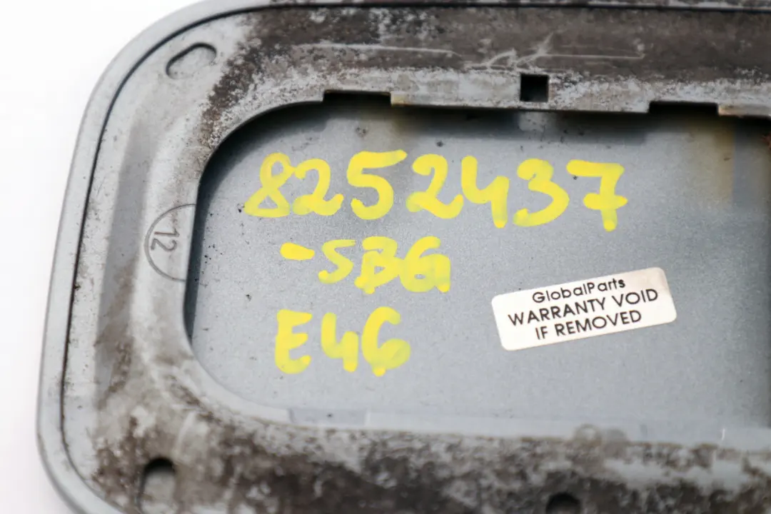 Filler Fill in Flap Cover Silbergrau Silver Grey to BMW 3 Series 46 Compact Fuel with Part number 8252437 BMW 3 Series 46 Compact Fuel Filler Fill in Flap Cover Silbergrau Silver Grey - SKU 8252437 - Part number 8252437