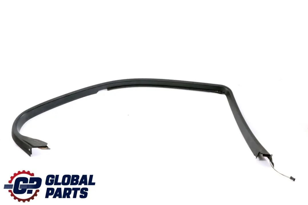 Telaio Del Finestrino Posteriore Copertura Nera Sinistra 8159875 per BMW E39 con numero di parte 8252667 BMW E39 Telaio Del Finestrino Posteriore Copertura Nera Sinistra 8159875 - SKU 8252667 - Numero di parte 8252667