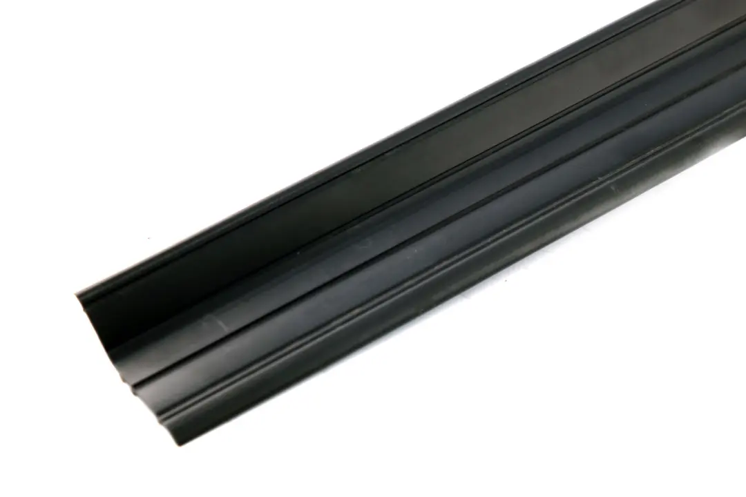 BMW 3 Series Compact E46 Entrance Cover Trim Strip Front Right O/S Black - SKU 8252711 - Part number 8252711