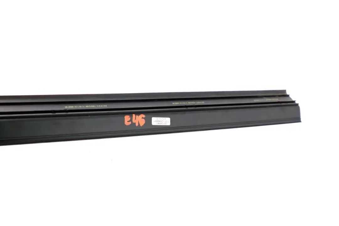 BMW 3 Series Compact E46 Entrance Cover Trim Strip Front Right O/S Black - SKU 8252711 - Part number 8252711