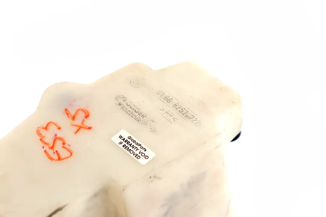 Windscreen Washer Fluid Reservoir to BMW X5 Series E53 with Part number 8252722 BMW X5 Series E53 Windscreen Washer Fluid Reservoir - SKU 8252722 - Part number 8252722