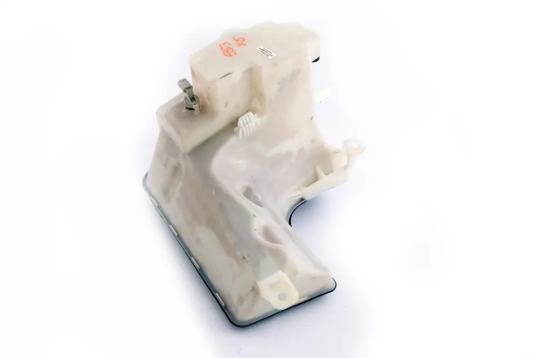 Windscreen Washer Fluid Reservoir to BMW X5 Series E53 with Part number 8252722 BMW X5 Series E53 Windscreen Washer Fluid Reservoir - SKU 8252722 - Part number 8252722