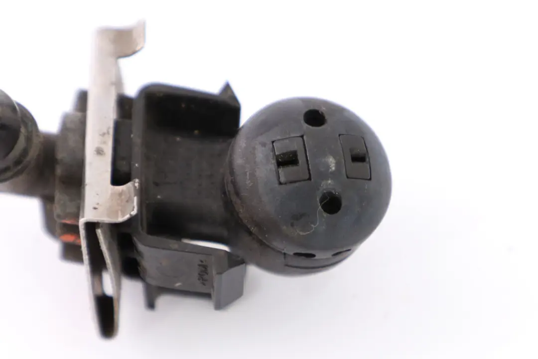 Scheinwerferlampe Spritzdüse links für BMW X5 E53 mit Teilenummer 8252743 BMW X5 E53 Scheinwerferlampe Spritzdüse links - SKU 8252743 - Teilenummer 8252743