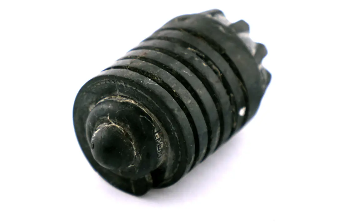 Odbój Maski Przedniej do BMW E60 E65 E81 E87 E90 o numerze 8254063 BMW E60 E65 E81 E87 E90 Odbój Maski Przedniej - SKU 8254063 - Numer Części 8254063