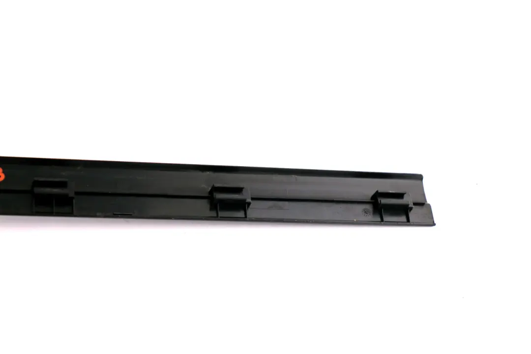 Tapa De Entrada Placa De Patada Schwarz Delantera Derecha 8402108 para BMW X5 E53 con número de pieza 8254290 BMW X5 E53 Tapa De Entrada Placa De Patada Schwarz Delantera Derecha 8402108 - SKU 8254290 - Número de pieza 8254290