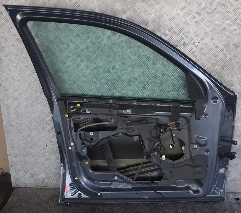 Door Front Left N/S Stalhgrau Steel Grey Metallic - 400 to BMW X5 Series E53 with Part number 8256823 BMW X5 Series E53 Door Front Left N/S Stalhgrau Steel Grey Metallic - 400 - SKU 8256823-STH - Part number 8256823