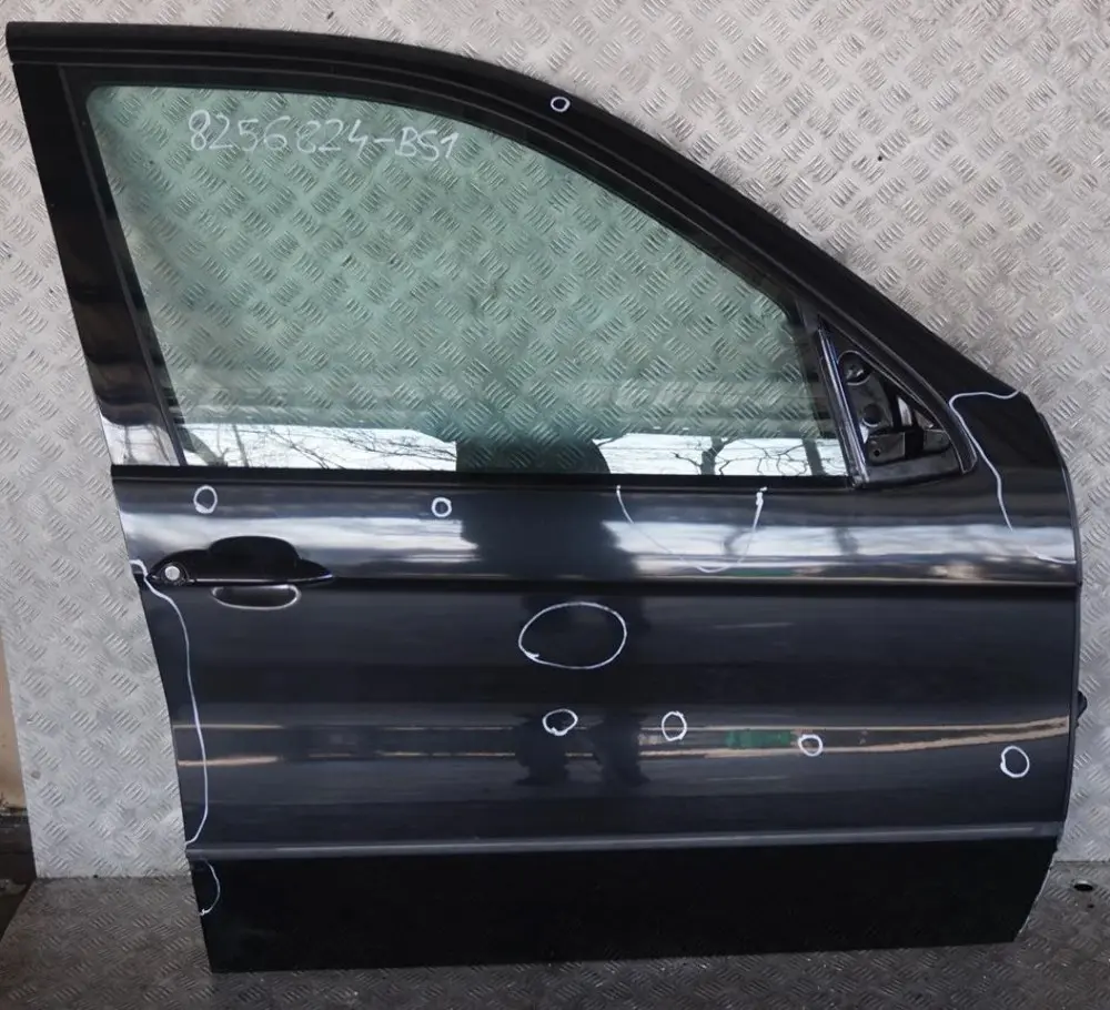 Door Front Right O/S Black Sapphire Metallic - 475 to BMW X5 SERIES 1 E53 with Part number 8256824 BMW X5 SERIES 1 E53 Door Front Right O/S Black Sapphire Metallic - 475 - SKU 8256824-BS1 - Part number 8256824