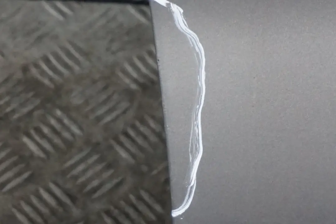 Tür Vorne Rechts Sterlinggrau Sterling Grau Metallic - 472 für BMW X5 er E53 mit Teilenummer 8256824 BMW X5 er E53 Tür Vorne Rechts Sterlinggrau Sterling Grau Metallic - 472 - SKU 8256824-STG - Teilenummer 8256824