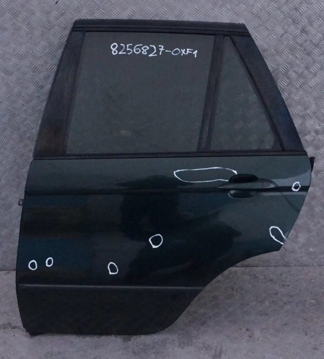 Door Rear Left N/S Oxfordgruen Oxford Green Metallic 430 to BMW X5 SERIES 1 E53 with Part number 8256827 BMW X5 SERIES 1 E53 Door Rear Left N/S Oxfordgruen Oxford Green Metallic 430 - SKU 8256827-OXF1 - Part number 8256827