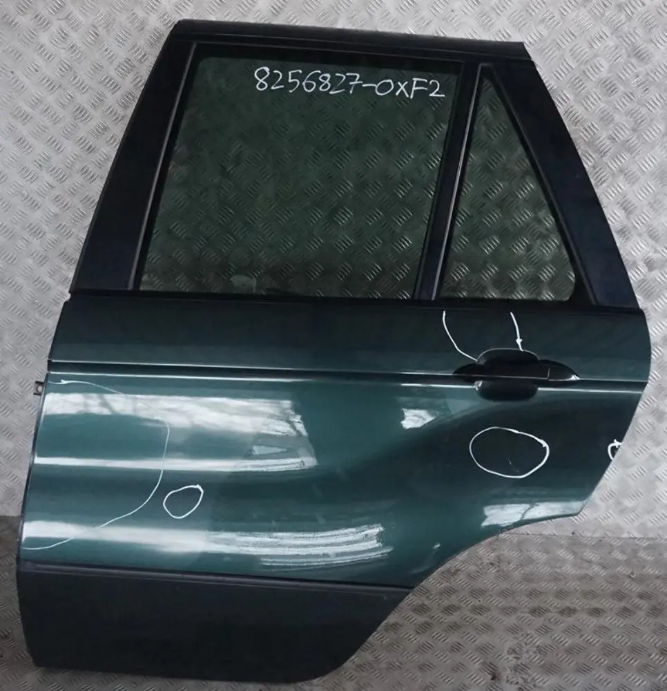 Lato Conducente Porta Posteriore Sinistra Verde Oxford - 430 per BMW X5 E53 con numero di parte 8256827 BMW X5 E53 Lato Conducente Porta Posteriore Sinistra Verde Oxford - 430 - SKU 8256827-OXF2 - Numero di parte 8256827
