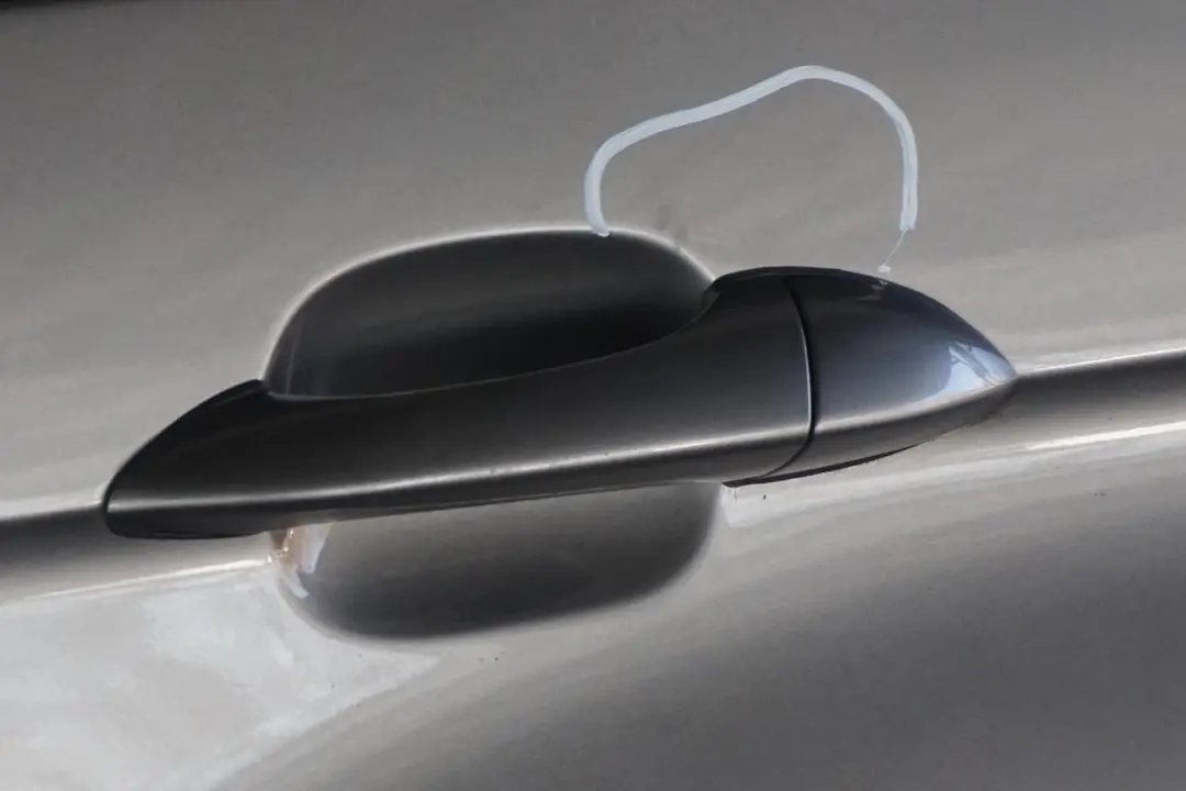 Drzwi lewy tył tylne lewe Sterlinggrau do BMW E53 X5 o numerze 8256827-STG BMW E53 X5 Drzwi lewy tył tylne lewe Sterlinggrau - SKU 8256827-STG - Numer Części 8256827-STG