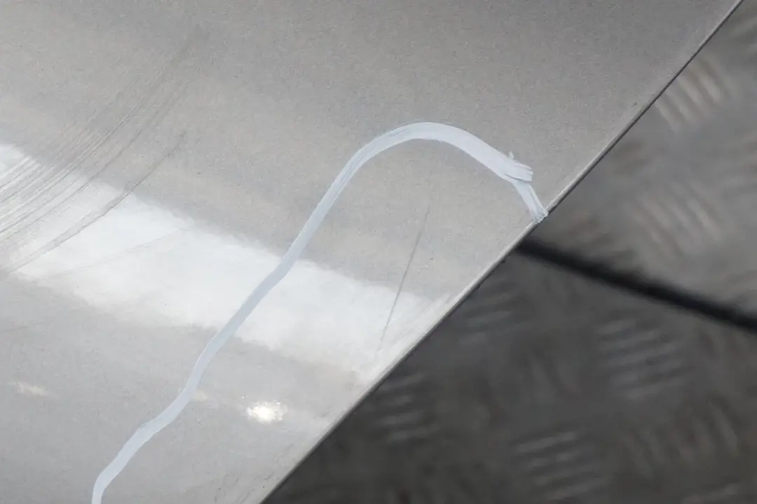 Drzwi lewy tył tylne lewe Sterlinggrau do BMW E53 X5 o numerze 8256827-STG BMW E53 X5 Drzwi lewy tył tylne lewe Sterlinggrau - SKU 8256827-STG - Numer Części 8256827-STG