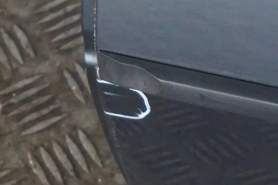 BMW X5 E53 Lato Conducente Porta Posteriore SX Grigio Acciaio Metallico - - SKU 8256827-STH1 - Numero di parte 8256827