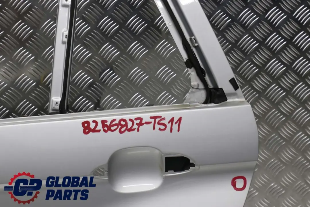 Tür Hinten Links Titansilber Titan Silber Metallic - 354 für BMW X5 er E53 11 mit Teilenummer 8256827 BMW X5 er E53 11 Tür Hinten Links Titansilber Titan Silber Metallic - 354 - SKU 8256827-TS11 - Teilenummer 8256827