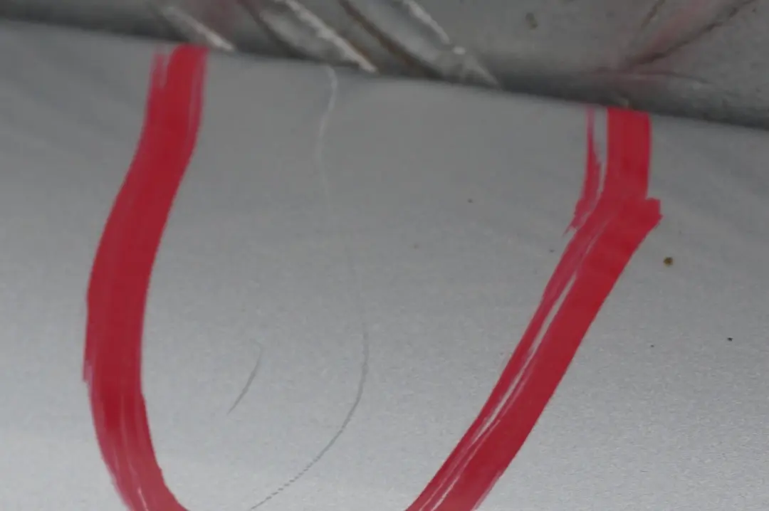 Puerta Trasera Izquierda Titan Plata Metálico - 354 para BMW X5 E53 con número de pieza 8256827 BMW X5 E53 Puerta Trasera Izquierda Titan Plata Metálico - 354 - SKU 8256827-TS8 - Número de pieza 8256827