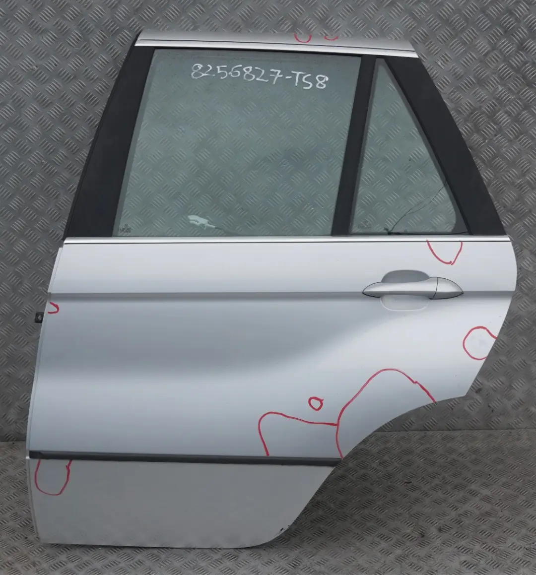 BMW X5 8 E53 Cote Conducteur Porte Arriere Gauche Argent Titane Metallise - SKU 8256827-TS8 - Numéro de pièce 8256827