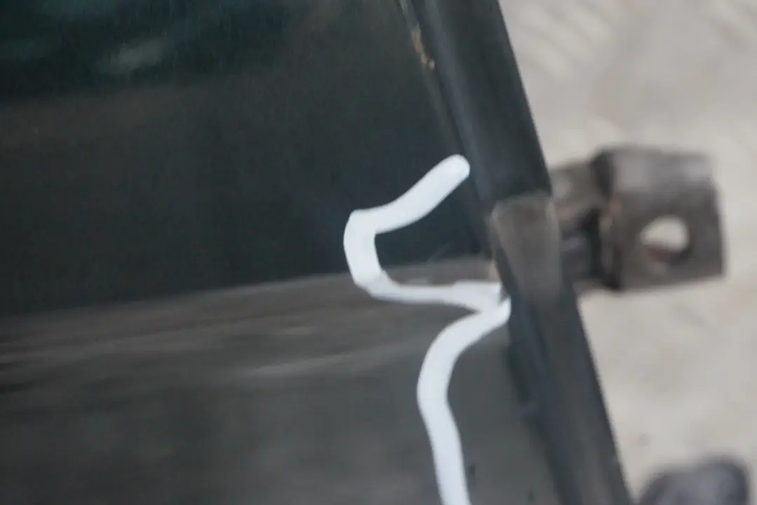 Arriere Droite Vert Oxford Vert Metallique pour BMW X5 E53 Porte à propos du numéro de pièce 8256828 BMW X5 E53 Porte Arriere Droite Vert Oxford Vert Metallique - SKU 8256828-OXF1 - Numéro de pièce 8256828