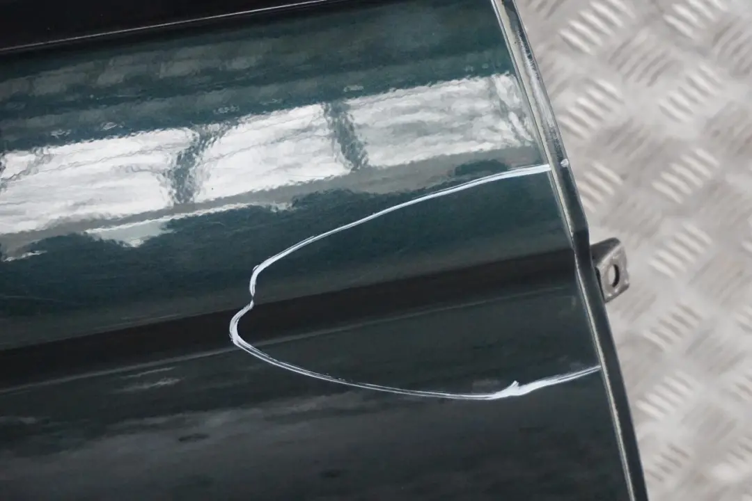 Fahrerseite Tür Hinten Rechts Oxfordgruen Gruen Metallic - 430 für BMW X5 er E53 mit Teilenummer 8256828 BMW X5 er E53 Fahrerseite Tür Hinten Rechts Oxfordgruen Gruen Metallic - 430 - SKU 8256828-OXF2 - Teilenummer 8256828