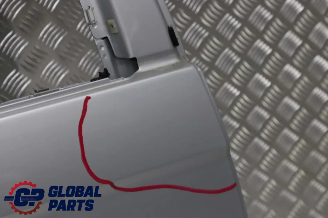 Tür Hinten Rechts Titansilber Titan Silber Metallic - 354 für BMW X5 er E53 4 mit Teilenummer 8256828 BMW X5 er E53 4 Tür Hinten Rechts Titansilber Titan Silber Metallic - 354 - SKU 8256828-TS4 - Teilenummer 8256828