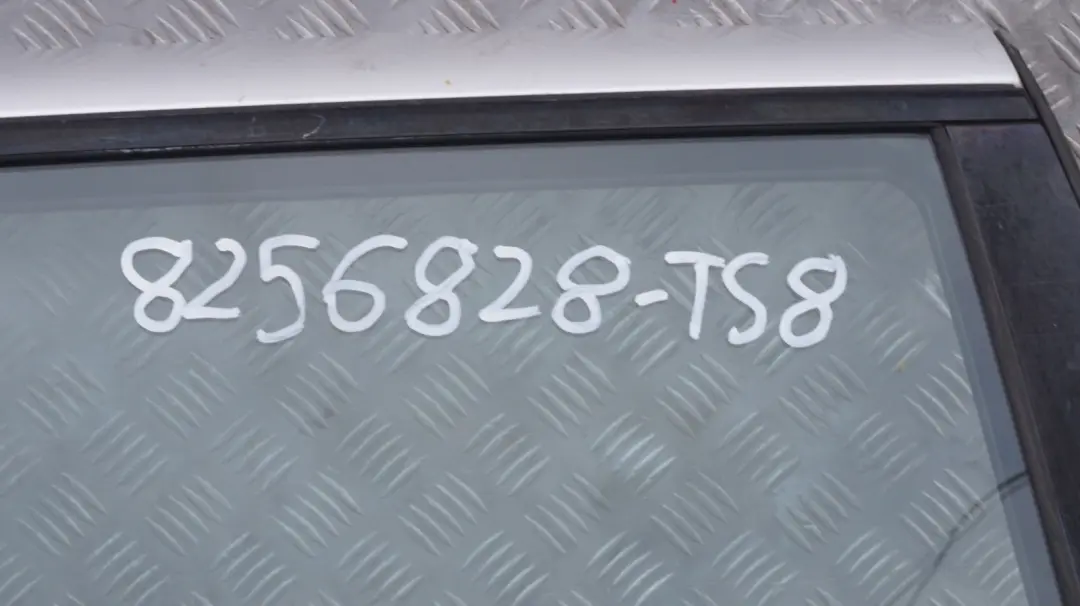 BMW X5 er 8 E53 Beifahrer Tür hinten rechts Titansilber Titan Silber Metallic - SKU 8256828-TS8 - Teilenummer 8256828