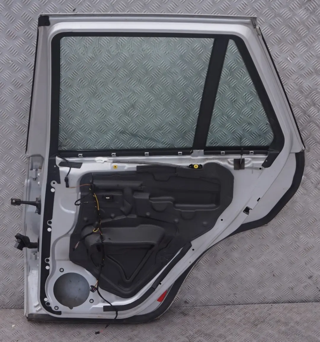 BMW X5 er 8 E53 Beifahrer Tür hinten rechts Titansilber Titan Silber Metallic - SKU 8256828-TS8 - Teilenummer 8256828