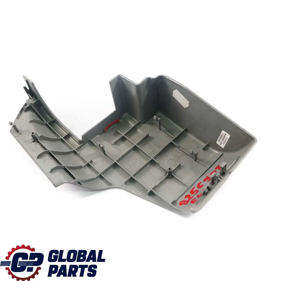 Recubrimiento Cinturon Seguridad Trasero Izquierdo Gris 8208367 para BMW E46 Touring con número de pieza 8256903 BMW E46 Touring Recubrimiento Cinturon Seguridad Trasero Izquierdo Gris 8208367 - SKU 8256903 - Número de pieza 8256903